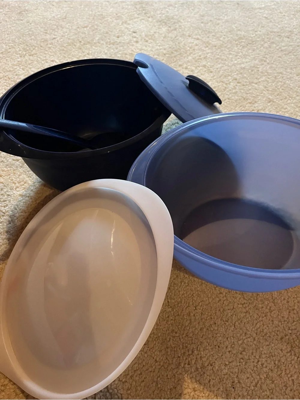 Tupperware Navy Blue Microwave Bowl with Lid